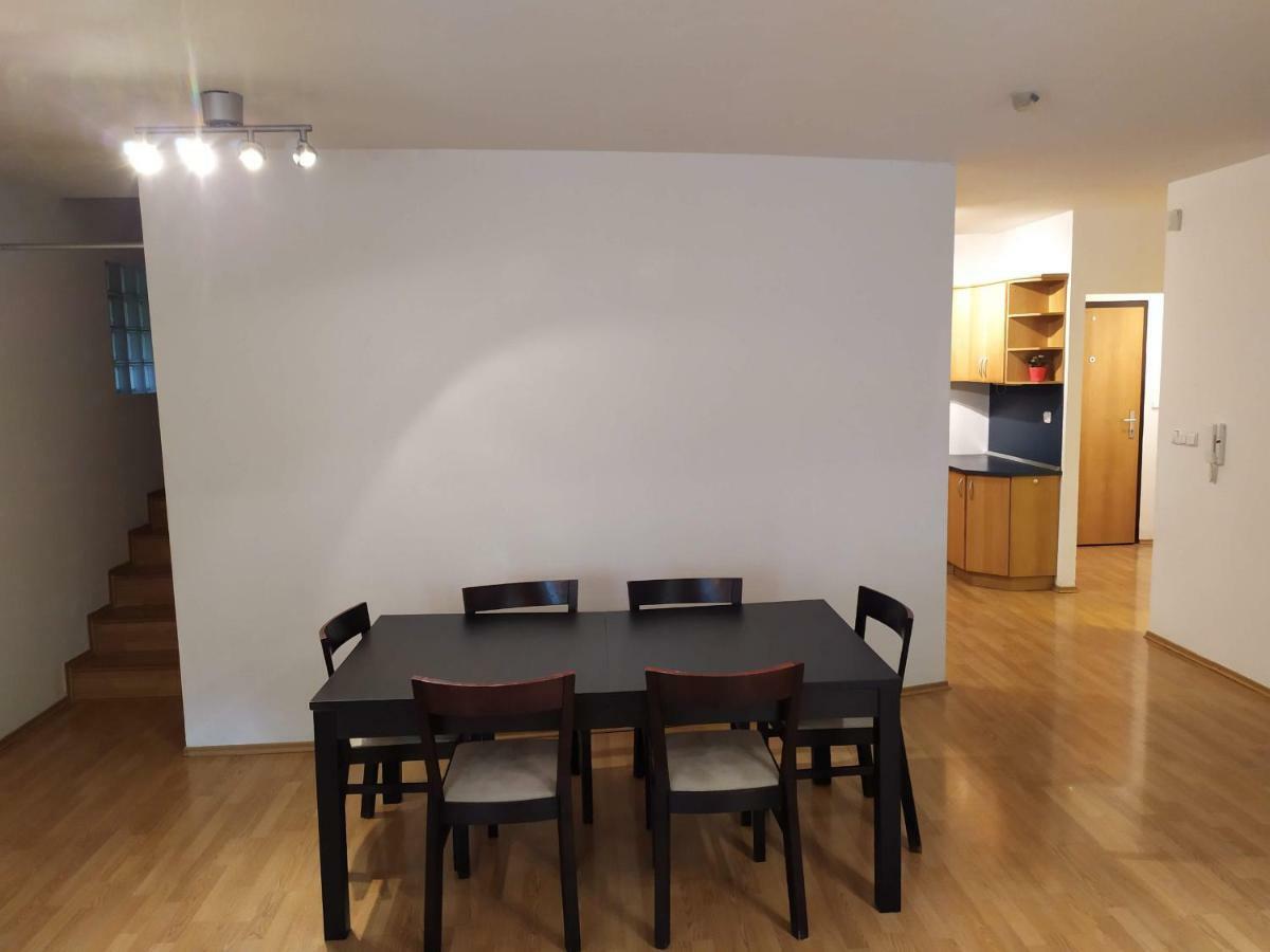 Kate & Jenny - Two-Level Apartment In The Old Town Братислава Екстер'єр фото