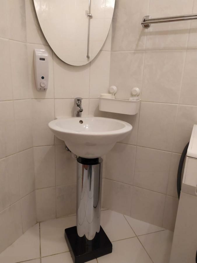Kate & Jenny - Two-Level Apartment In The Old Town Братислава Екстер'єр фото