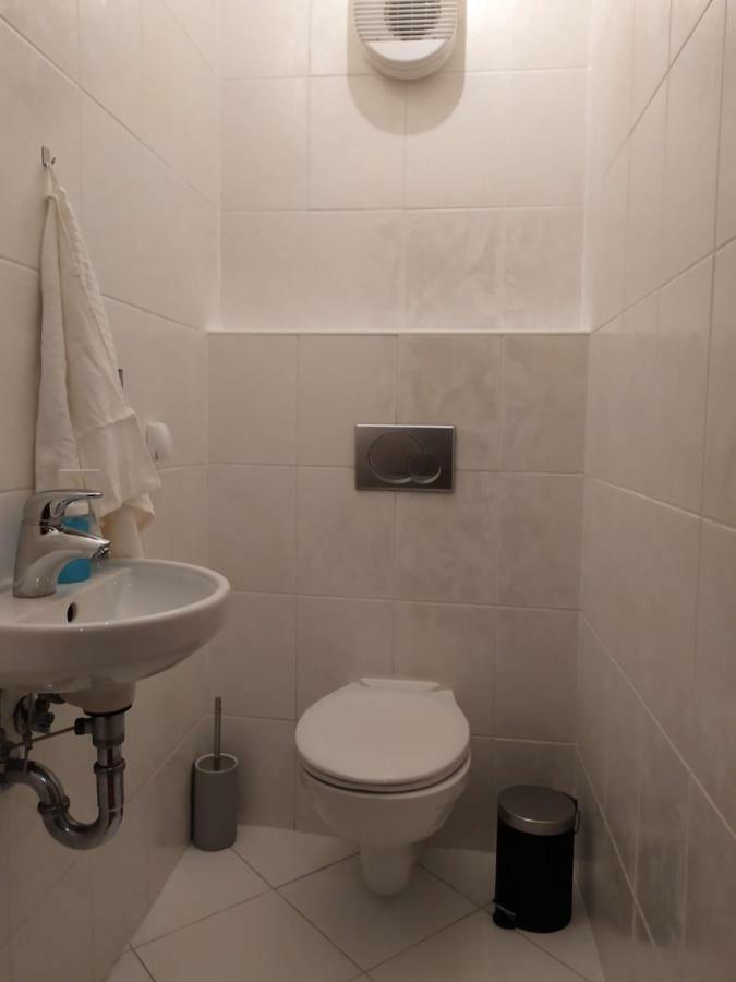 Kate & Jenny - Two-Level Apartment In The Old Town Братислава Екстер'єр фото